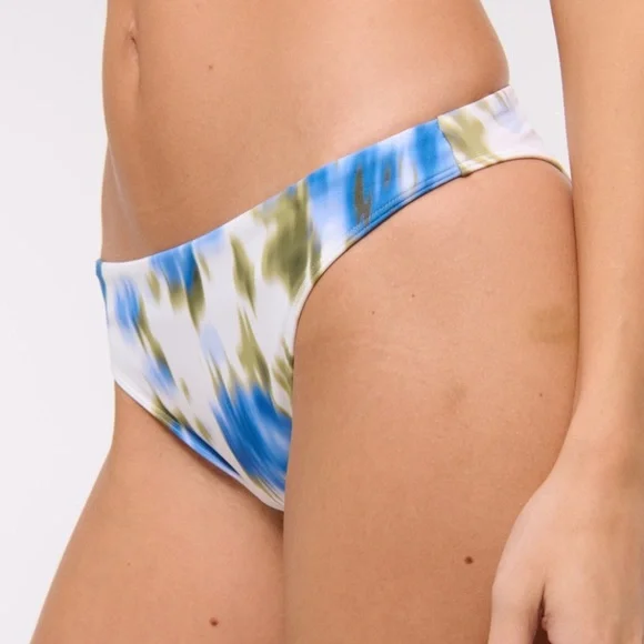 mid rise high-leg moderate bikini - Picture 12 of 14